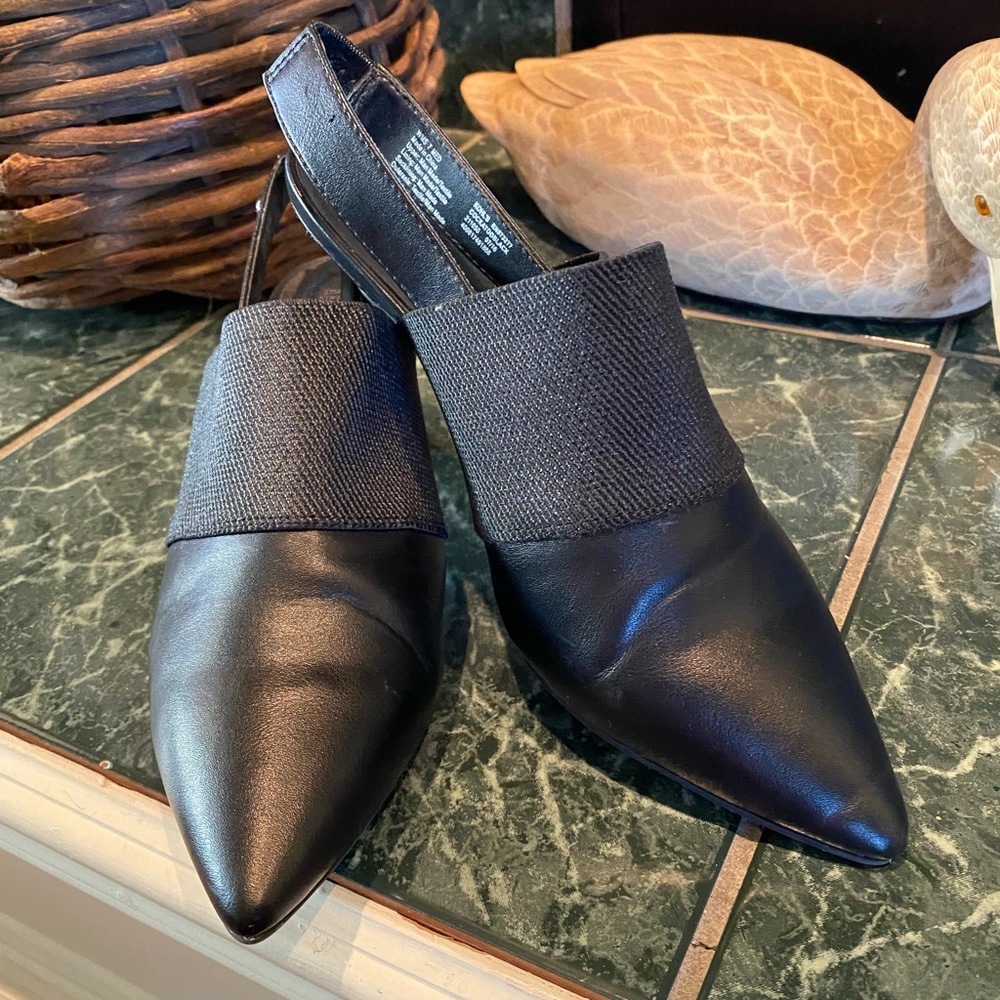 Vera Wang Black Sling Back Heels